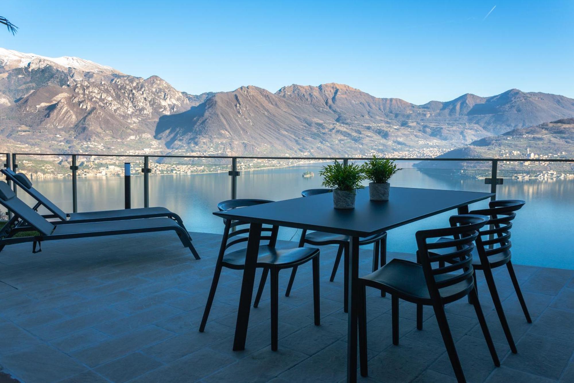 Mia Isola With Lake View, Garden And Swimming Pool Parzanica ภายนอก รูปภาพ